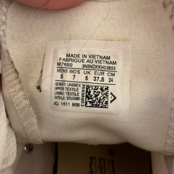 White High Top Converse | 7 - Picture 4 of 4